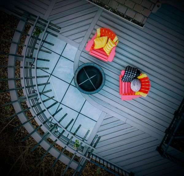 Godfrey, Il Trex Rocky Harbor with Signature Railing in black