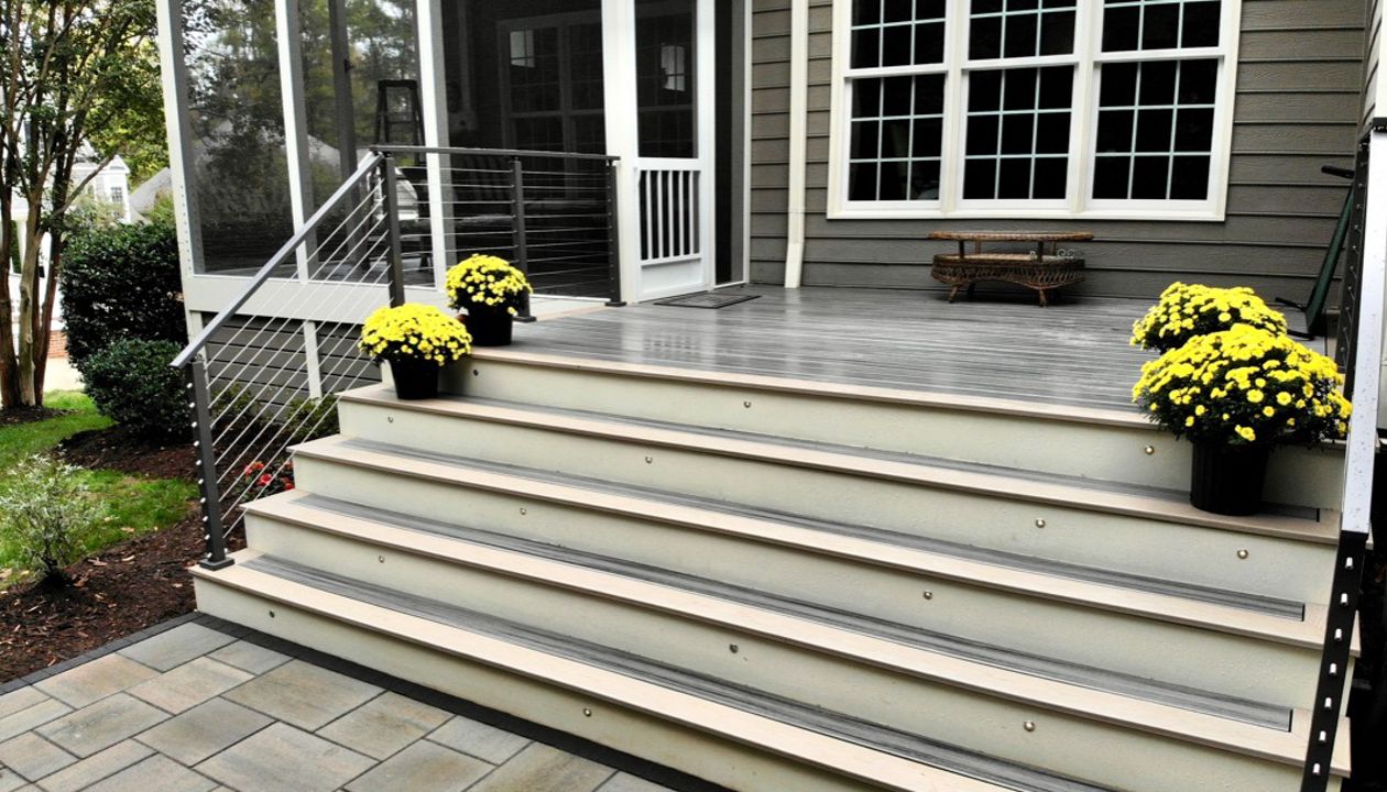 Transcend Gravel Path decking with Rope Swing border.