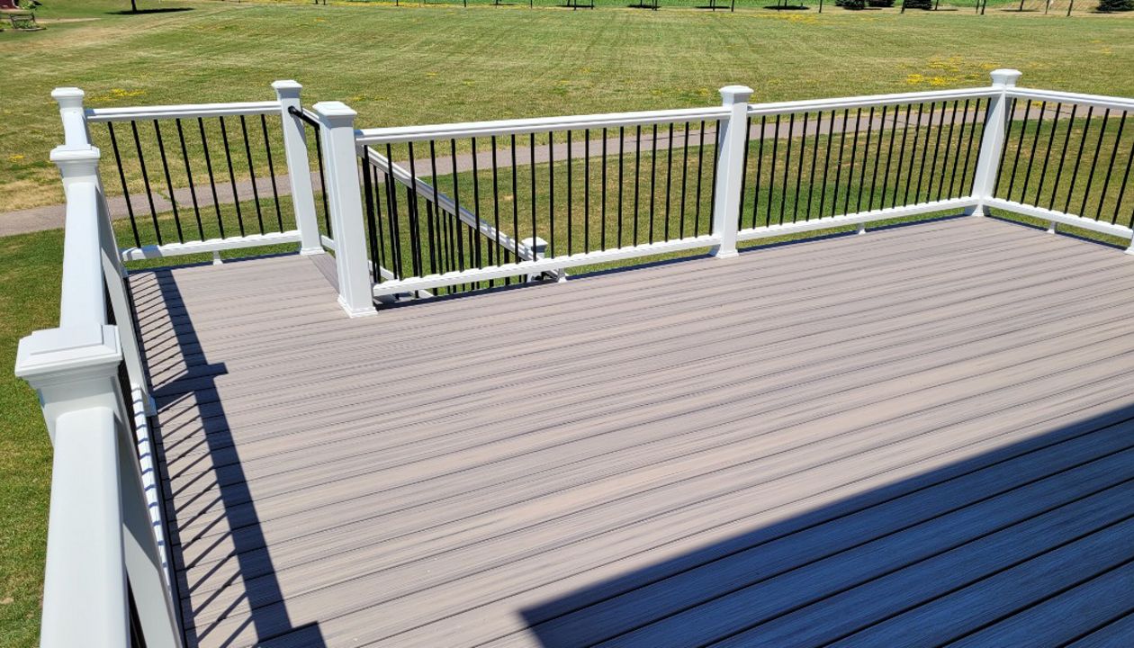 Enhance Naturals Rocky Harbor w/ Transcend Railings, Northfield MN
