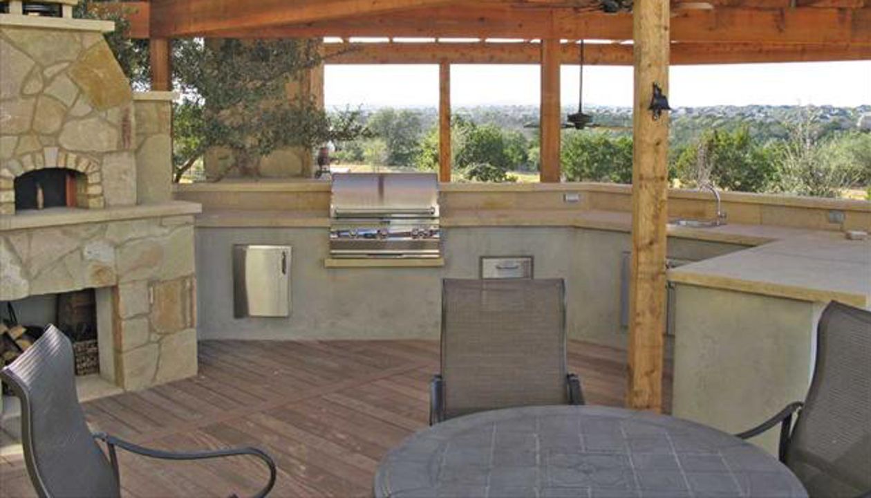 Trex composite outdoor living space, greater Austin metro, TX
