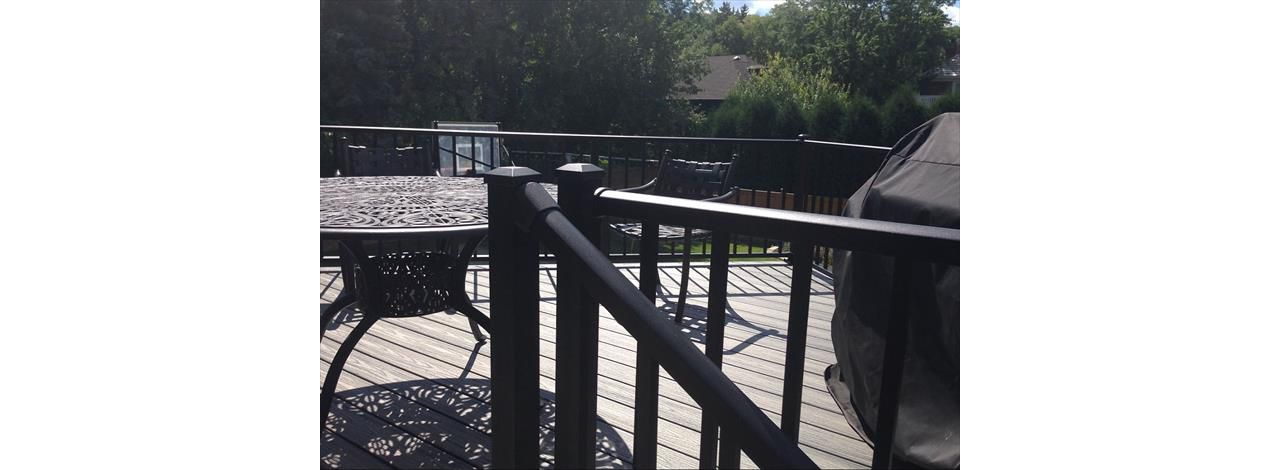 Trex Transcend Decking with Aluminum Handrail