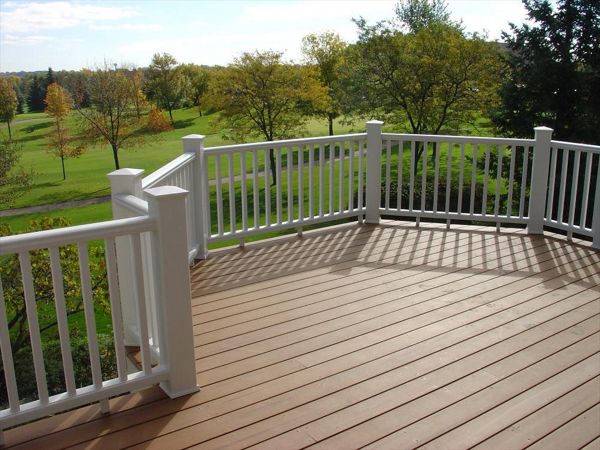 Trex Deck white rail