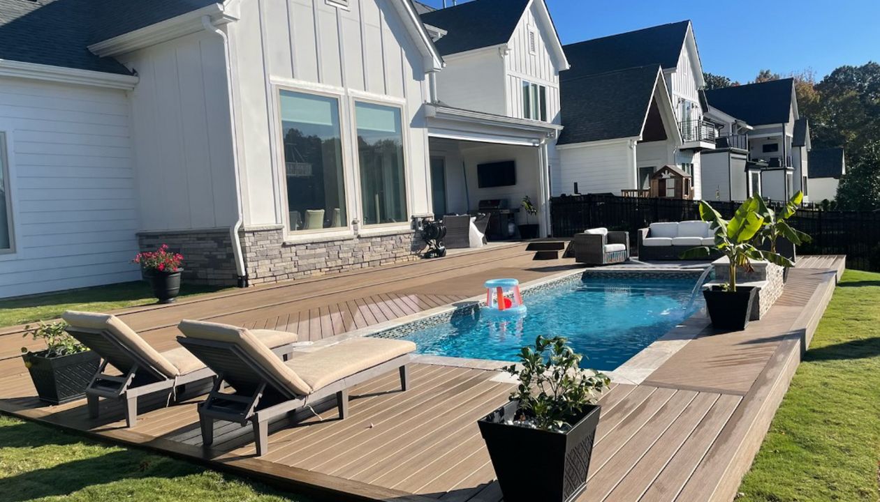 Pool Deck Trex Enhance Naturals Toasted Sand