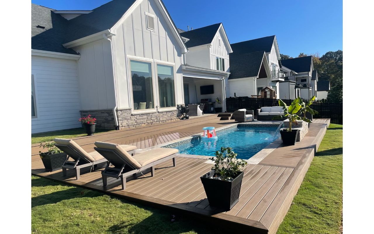 Pool Deck Trex Enhance Naturals Toasted Sand