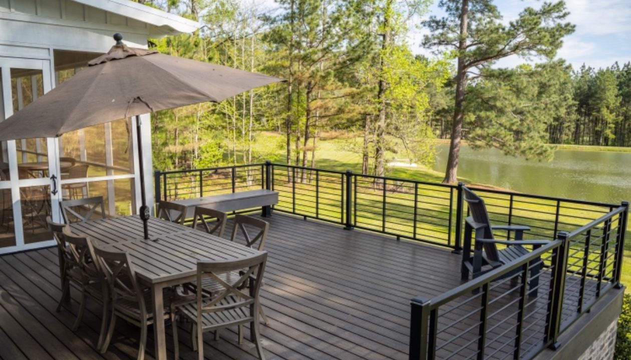 Coastal Bluff Naturals with Signature Rod Rail in Black