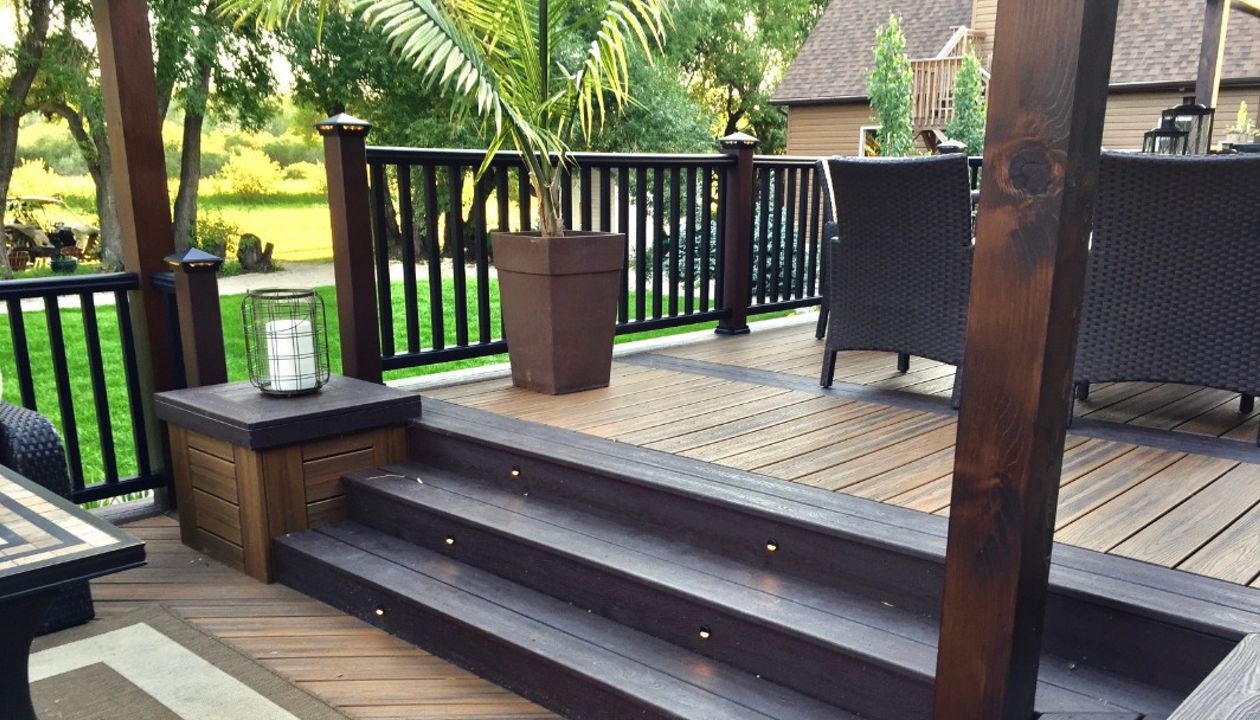 Trex Transcends Deck With Havana Gold Decking & Vintage Lantern Lights