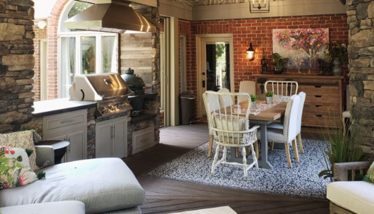 Custom Transcend Spiced Rum Porch - Lancaster, PA