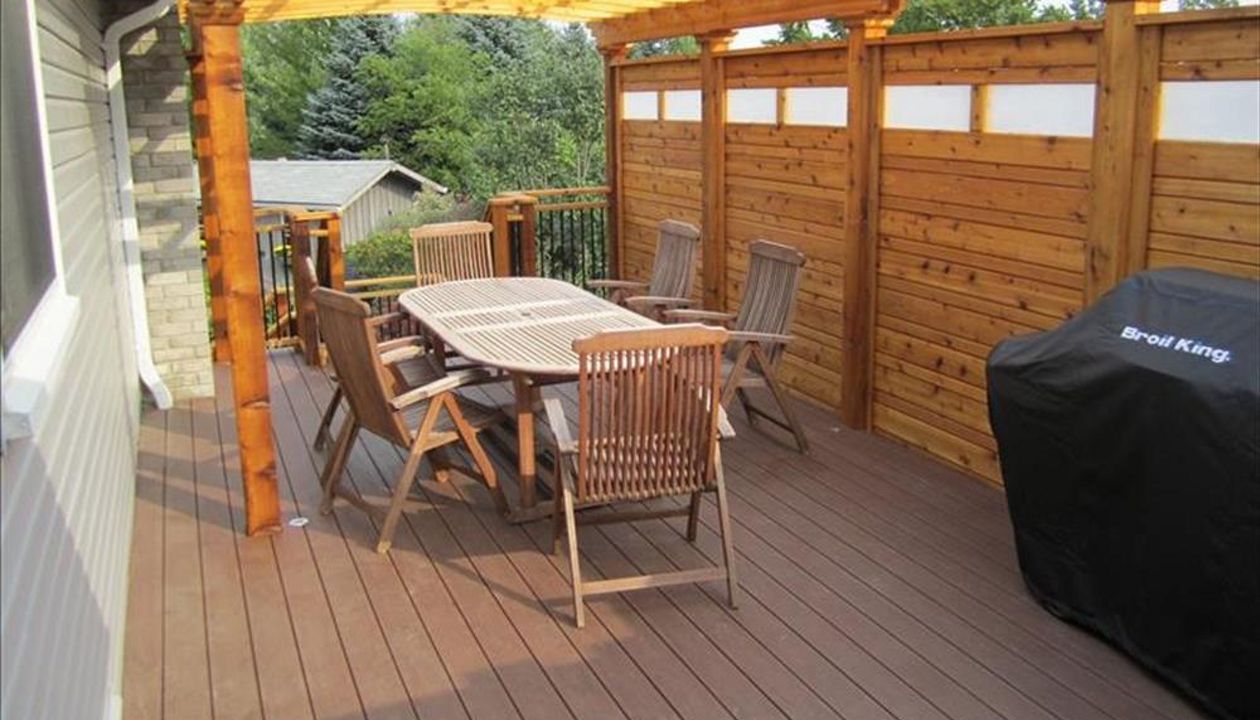 Trex Composite Deck Builder - Kitchener, Waterloo, Cambridge, Ontario