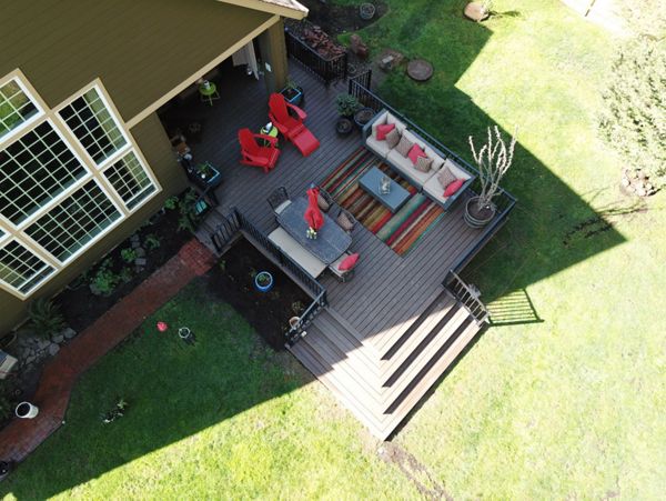 Molalla, OR Trex Deck featuring Trex Spiced Rum with Trex Signature black railing