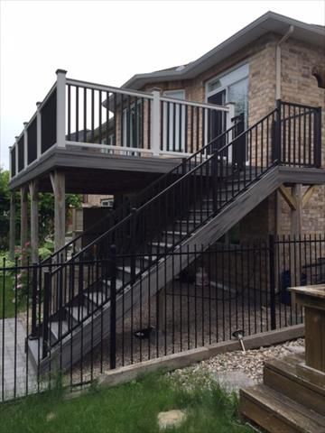 Island Mist deck & stair; Black Reveal Railing