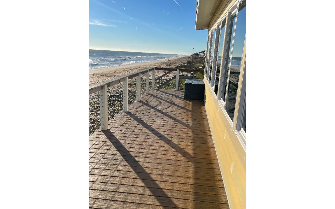 S Ponte Vedra Beach 74' cantilevered deck.