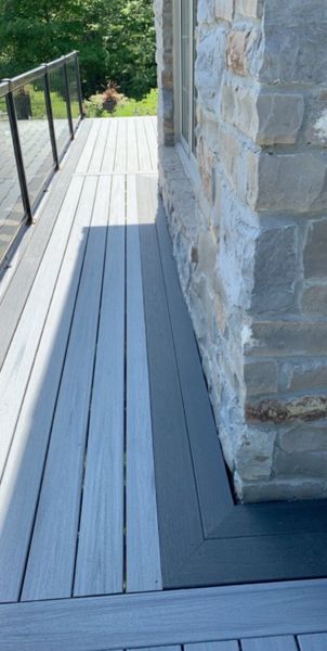 Clamshell Border, Foggy Warf Interior