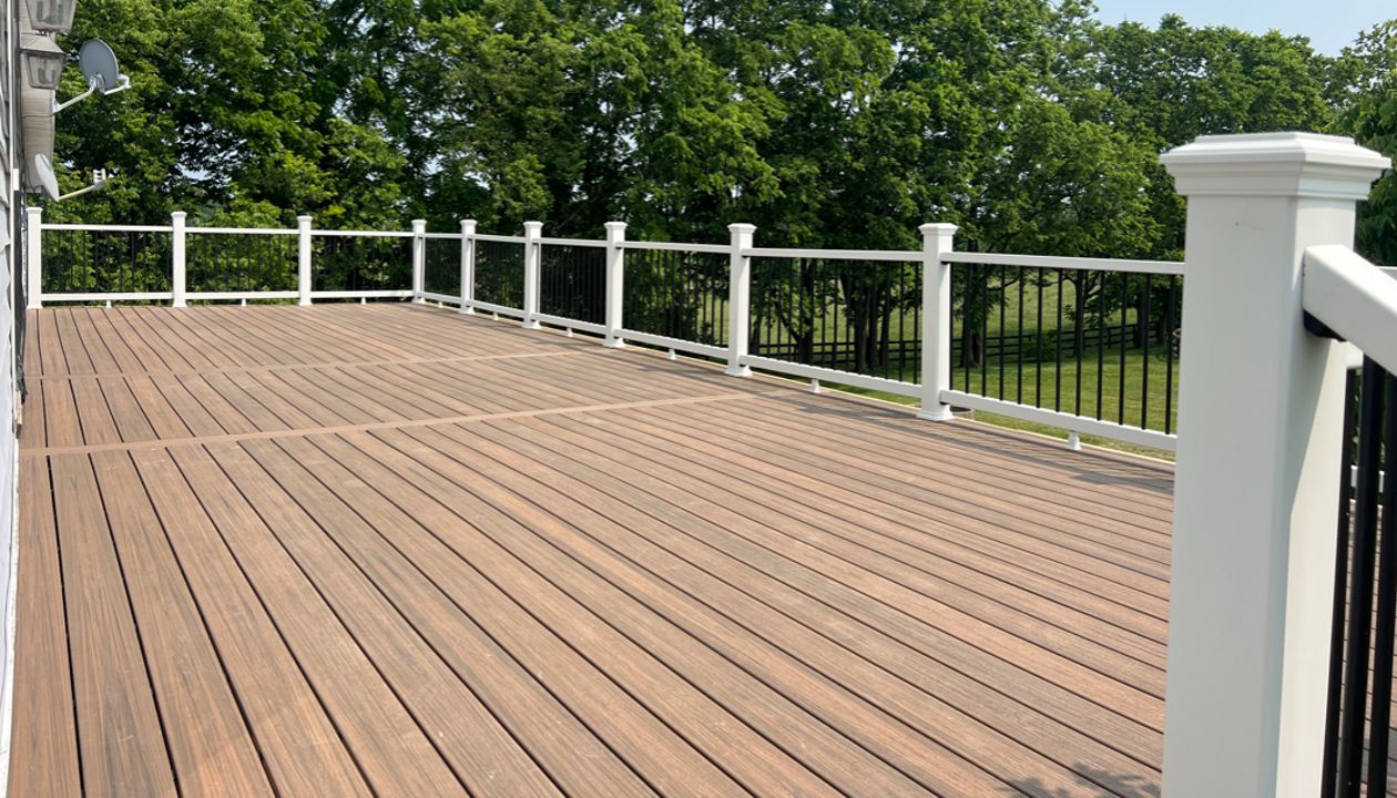 43x14 Toasted sand and White Railing