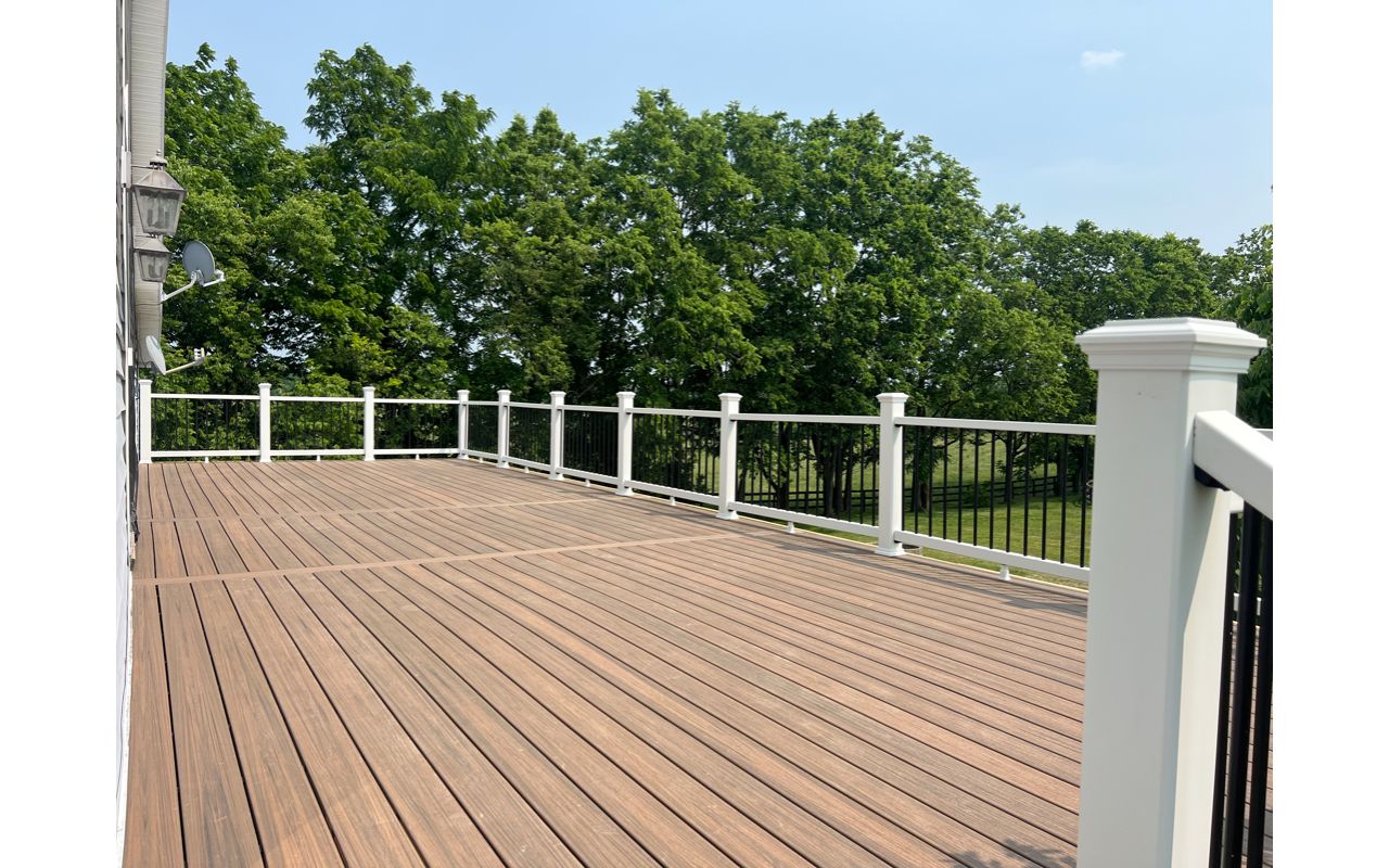 43x14 Toasted sand and White Railing