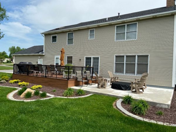 Outdoor living project with Trex