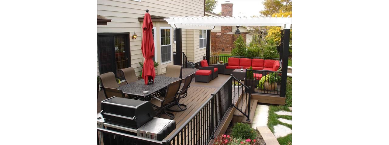 Fantastic living space with Trex decking, Missouri