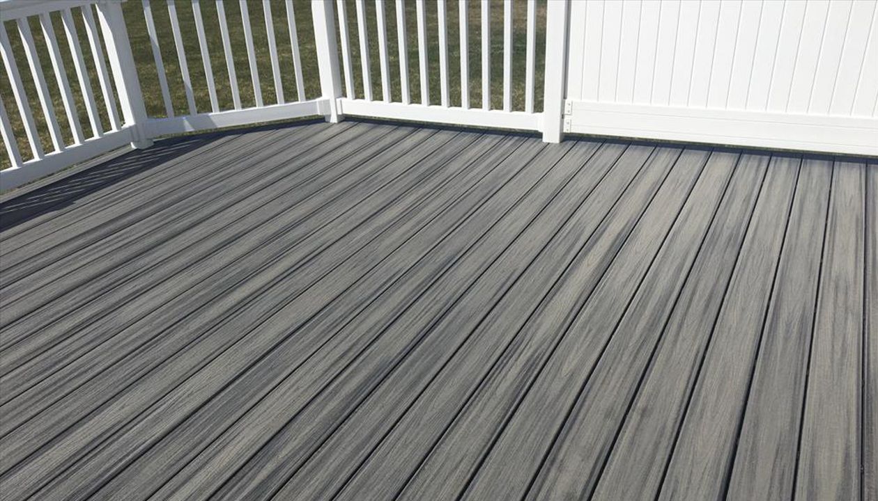Trex Island Mist decking in Jackson, MI