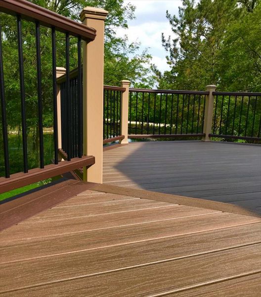 Trex deck_ Trex lighting_ Composite deck_ Composite decking_ Trex decking_ Barrington IL_ Trex deck contractor