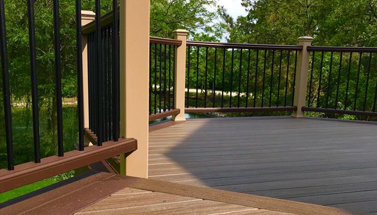 Trex deck_ Trex lighting_ Composite deck_ Composite decking_ Trex decking_ Barrington IL_ Trex deck contractor