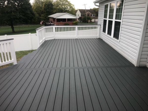 Trex Enhance Clam Shell