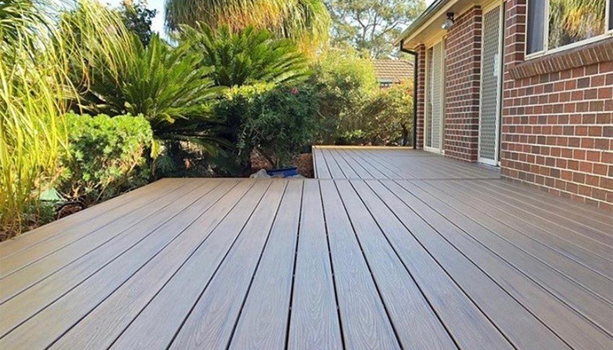 The Havana Gold  deck boards have been installed. The homes owners were very pleased with the colour they chose and the new entertainment area that they have been able to create.
