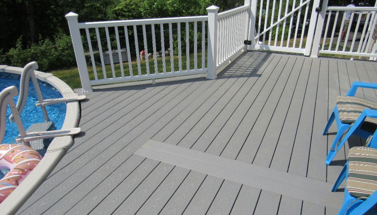 TrexSelect color Pebble Grey and Transcend Railing color Classic White