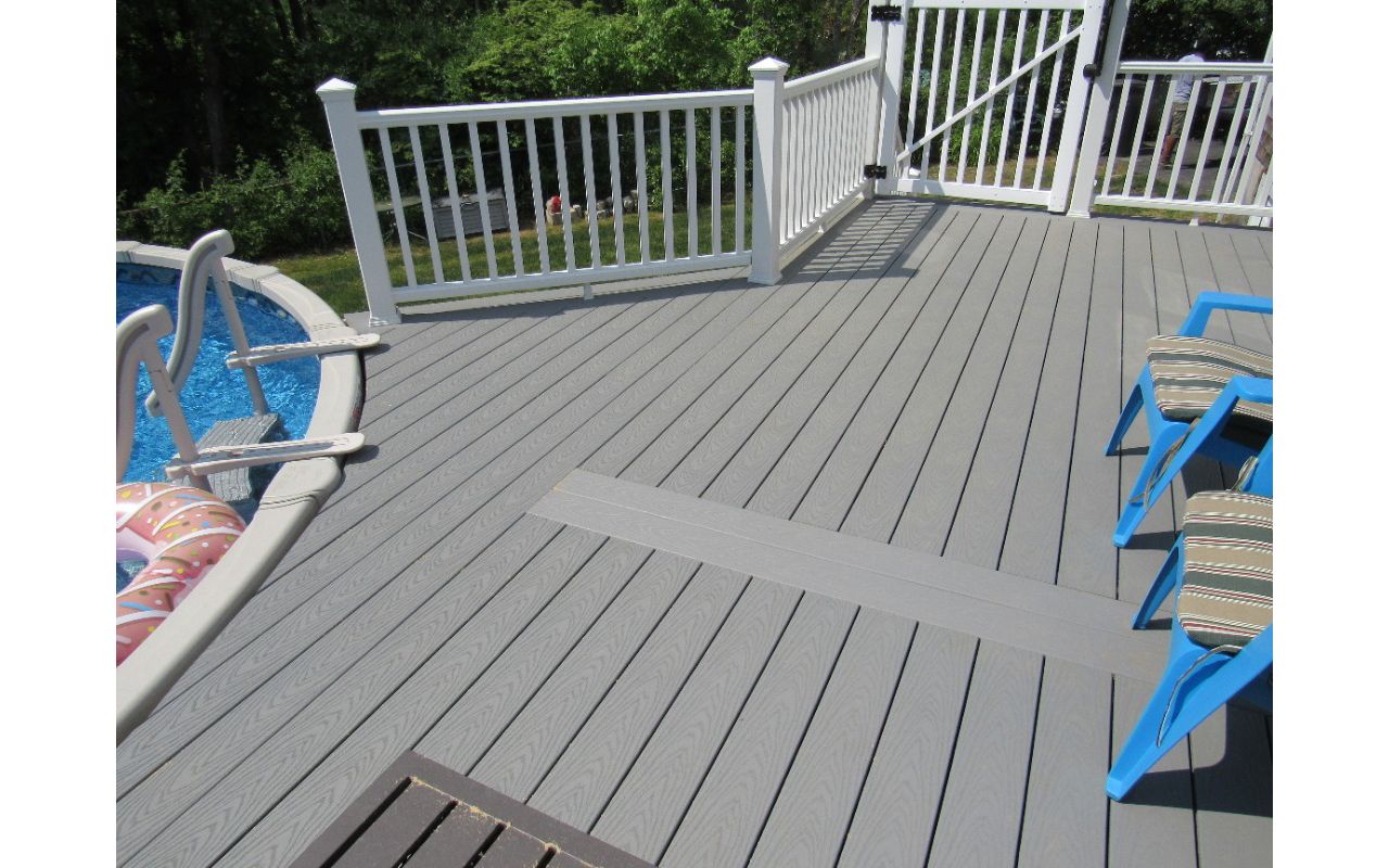 TrexSelect color Pebble Grey and Transcend Railing color Classic White