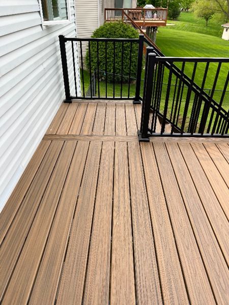 Trex Transcends composite decking, Havana Gold, picture frame, Trex Signature aluminum railing, Rochester area