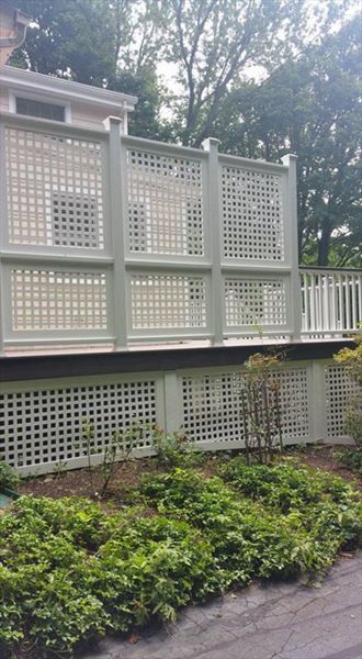 Using Trex Transcends rail parts to make a lattice privacy screen in Guilford CT. Just add some Trex Fencing to make your yard truly private.