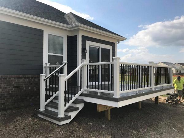 Clam shell decking with Island Mist accents and Transcends rail