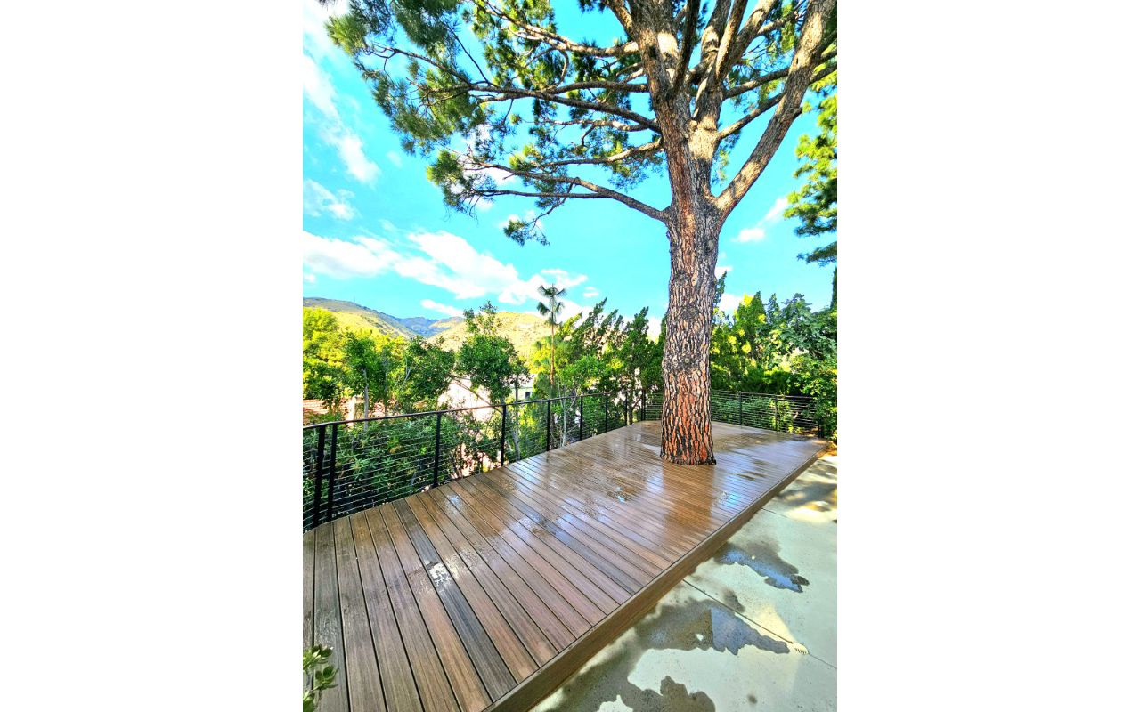 New Trex Deck & Cable Railing in Westlake Village, CA
