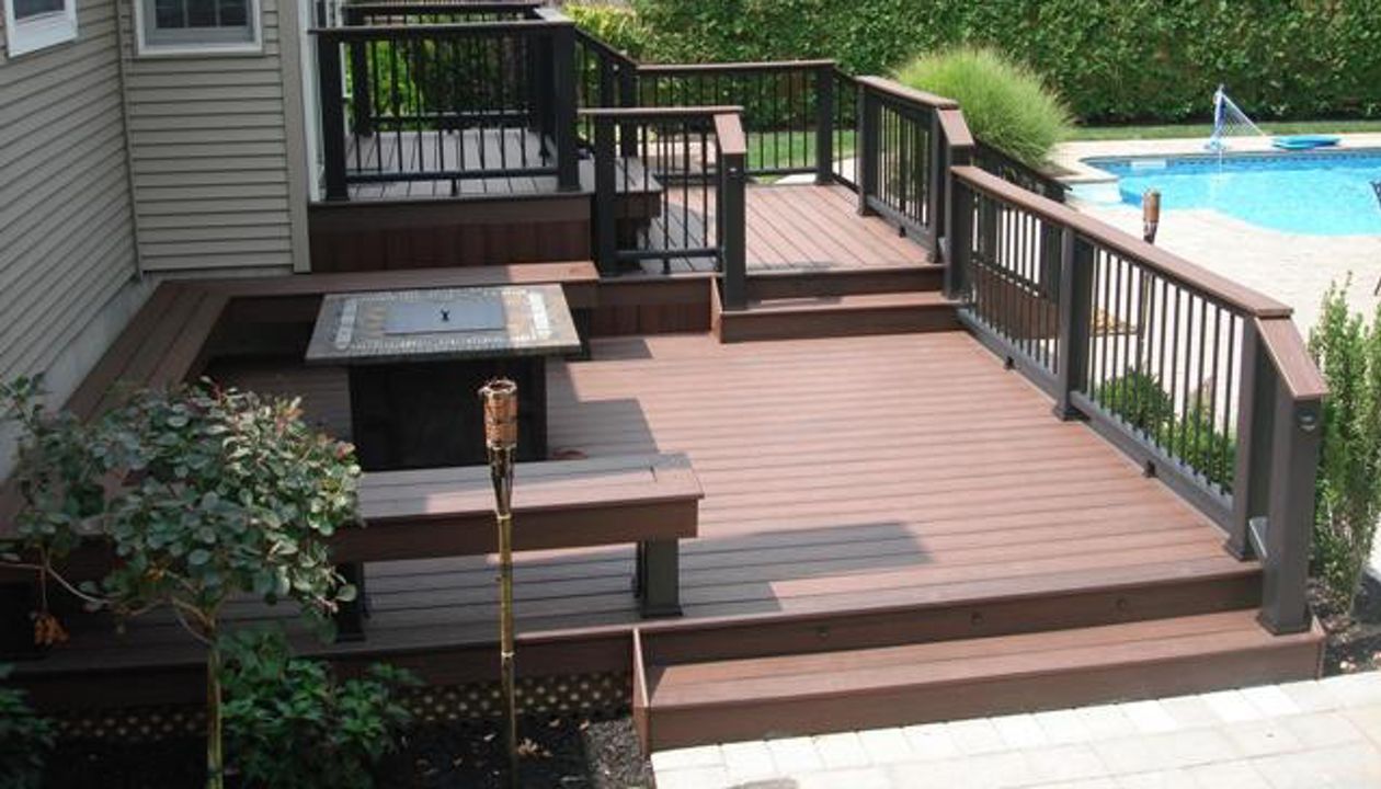 Merrick Multi Level Deck