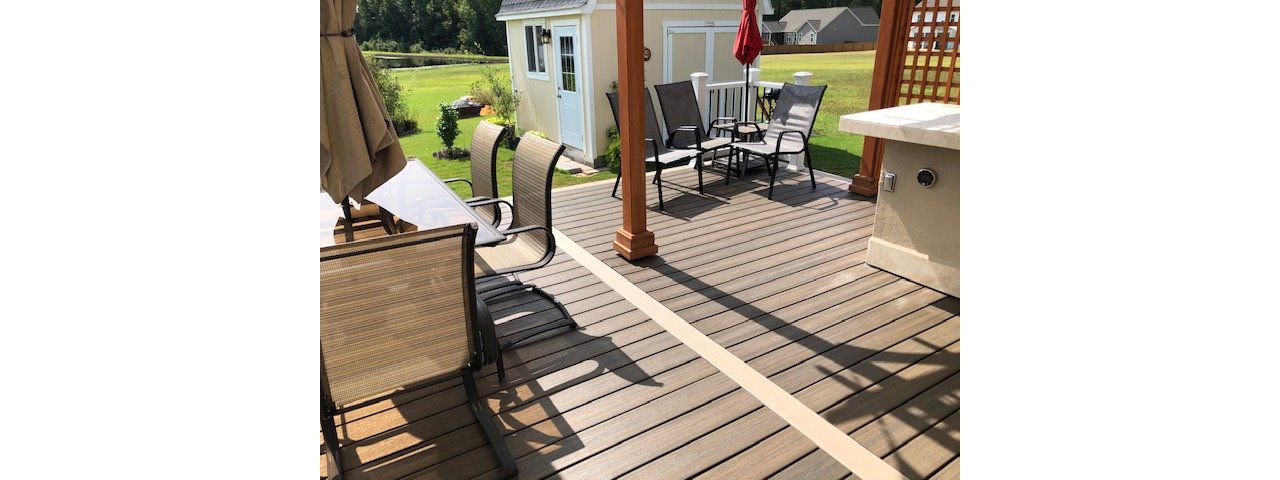 Trex Enhance Naturals Coastal Bluff decking installed with Trex Universal Hideaway fasteners gives a blemish free appearance