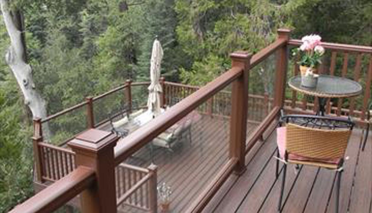 Trex Transcends decking with glass railing, Palomar Mt., CA