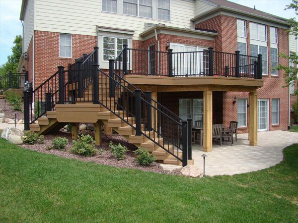 Trex deck and porch in South Lyon, Michigan
