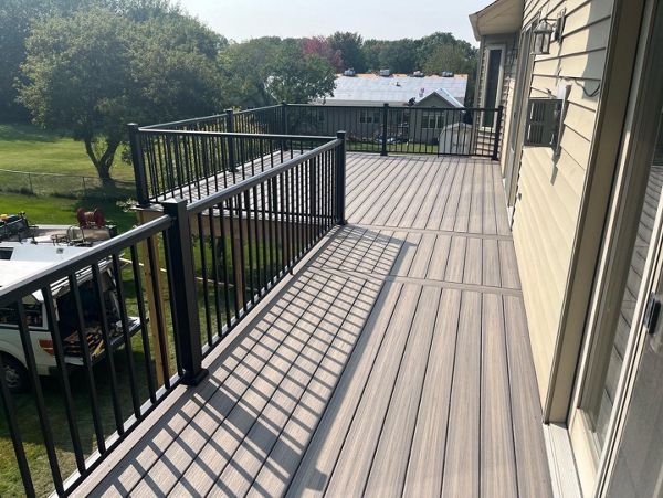 Trex Enhanced Rocky Harbor with Black Aluminum Rail