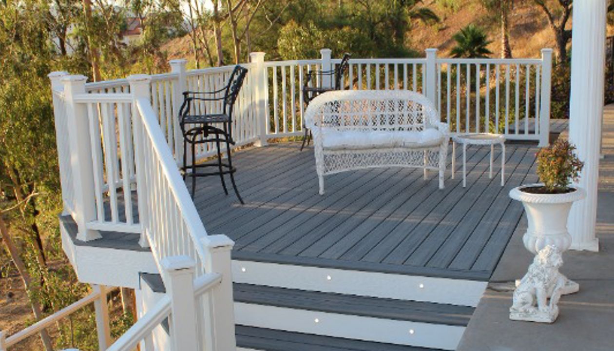 Transcend Island Mist w/ Transcend Railing