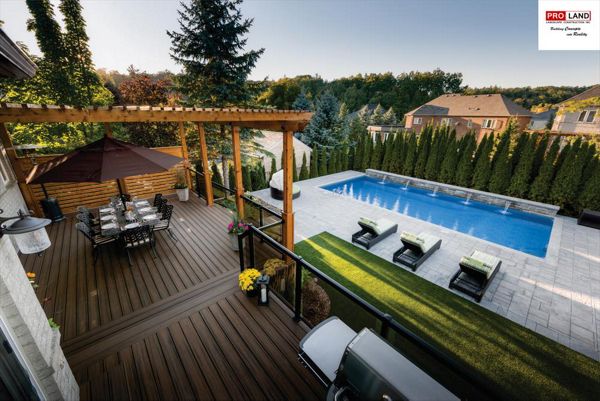 Elengant deck made with Tree House in Build in:  Aurora, King City, Oak Ridges, Richmond Hill, Newmarket, Toronto, Mississauga, Mount Albert, Vaughan, Bradford, Stouffville