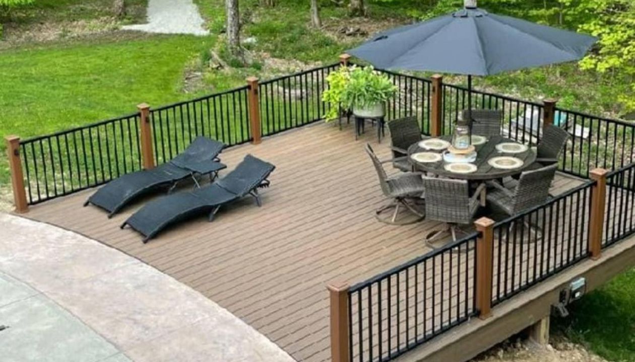 Trex Enhance Naturals Toasted Sand