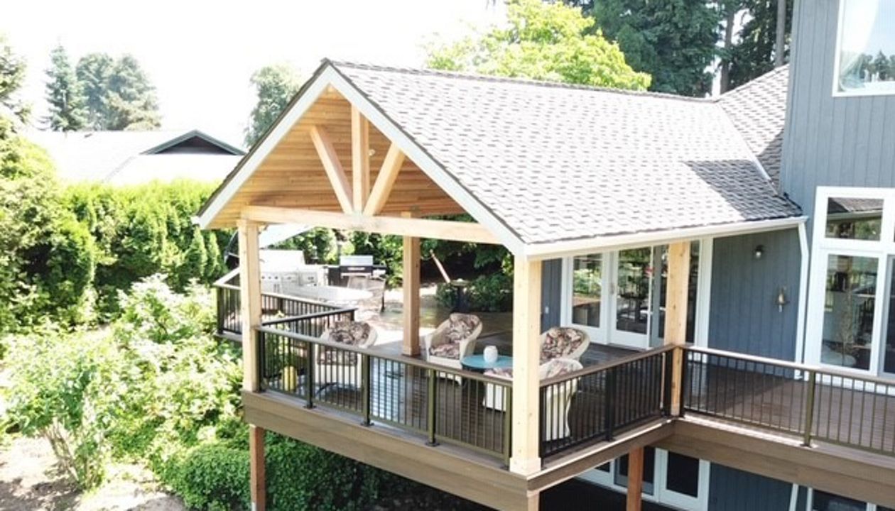 Trex Transcend Spiced Rum deck in Aurora, OR