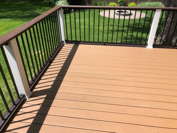 Trex/Enhance/Beach Dune/Composite Decking with Trex Signature/Aluminum Rail (black) Trex/Composite post sleeves (white) and Trex/Transcend/Lava Rock Composite Decking for Cocktail Rail