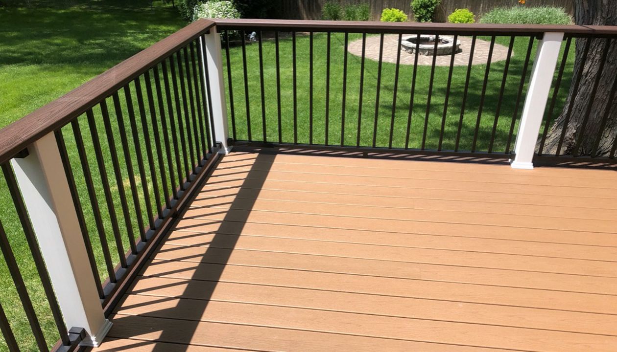 Trex/Enhance/Beach Dune/Composite Decking with Trex Signature/Aluminum Rail (black) Trex/Composite post sleeves (white) and Trex/Transcend/Lava Rock Composite Decking for Cocktail Rail