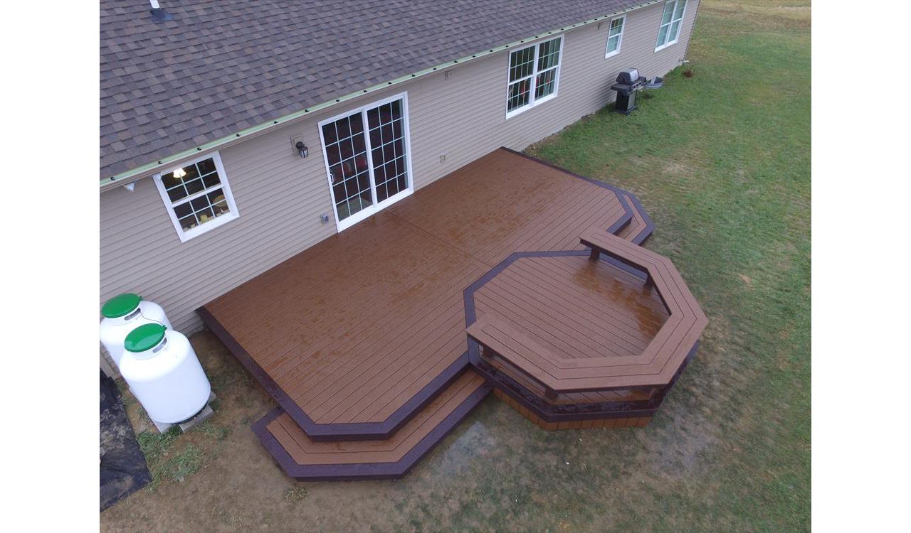 Trex Select deck with built in bench in Whitney Point, NY.