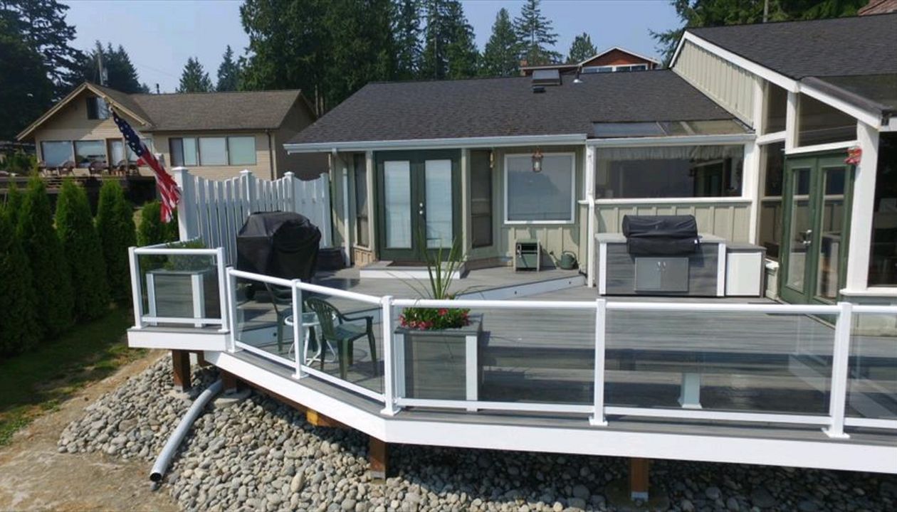 Trex Transcends Island Mist with built in BBQ, Benches and Planter Boxes in Island Mist Gig Harbor