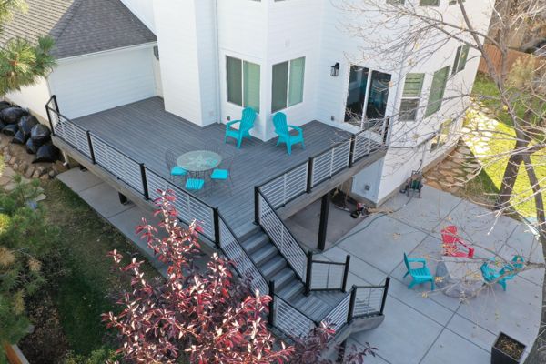 Transcend Island Mist Decking with Black / Platinum Signature Rod Rail