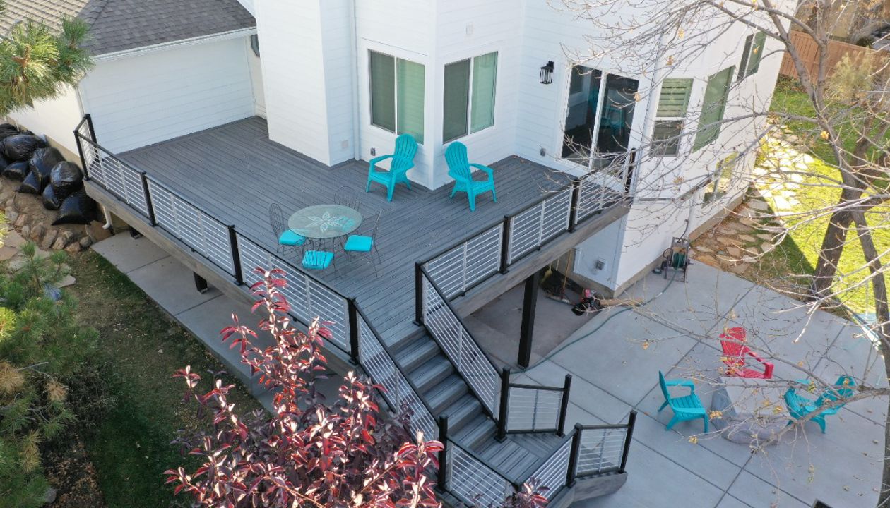 Transcend Island Mist Decking with Black / Platinum Signature Rod Rail