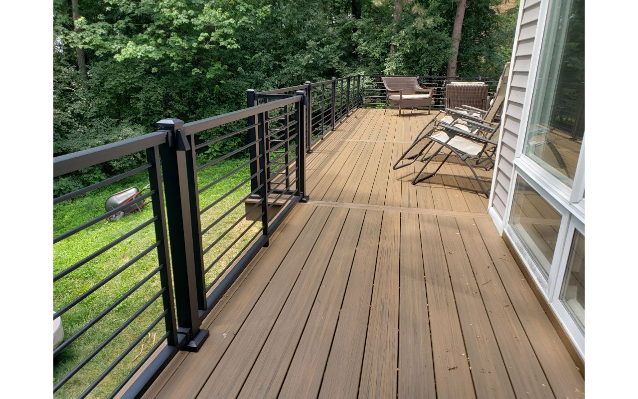 Best Deck Builders In Livonia
