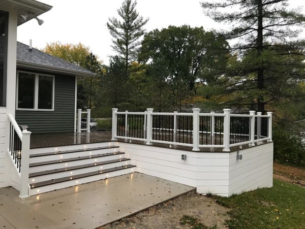 Trex Spiced Rum & White rails