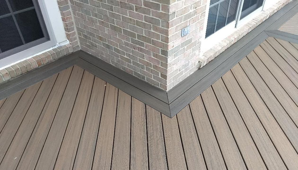 Northville Deck, Corner Detail, Coastal Bluff and Coastal Sand, Naturals Decking