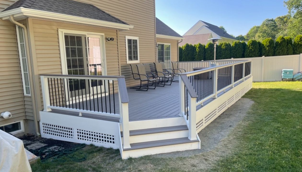 Rocky Harbor decking, Trex Transend white cocktail rail with metal balusters